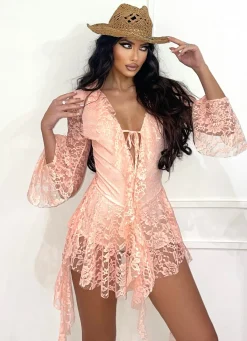 Outlet Abito in pizzo rosa con rouches Abiti