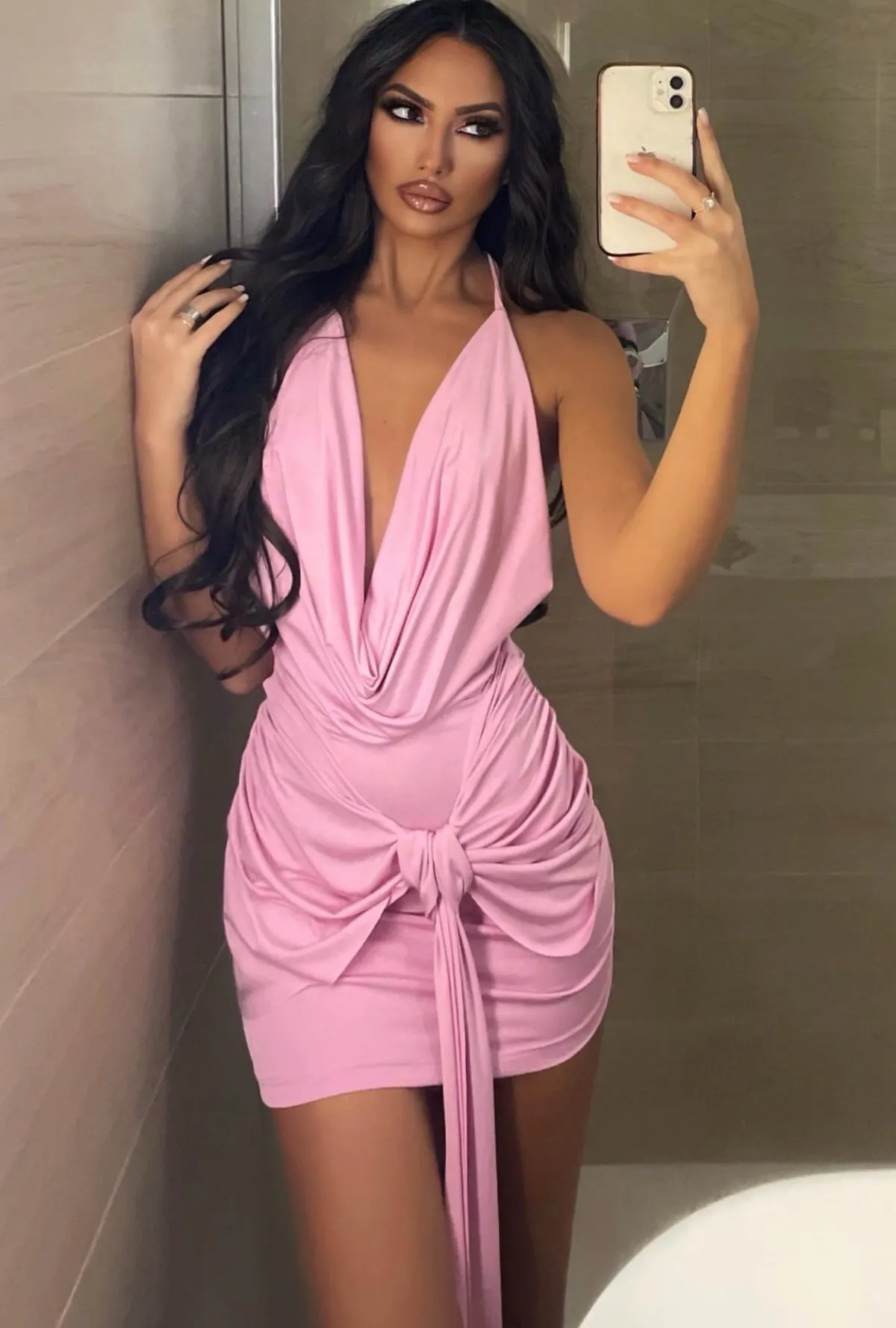 Fashion Abito rosa schiena nuda e nodo Abiti