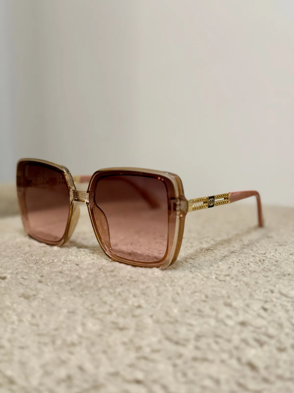 Online Occhiale rosa stecche oro con catenine Occhiali